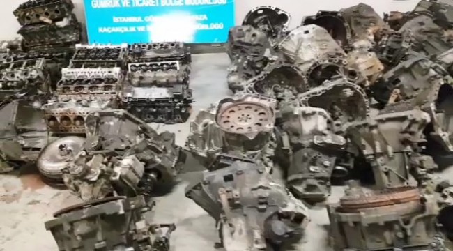 Yüzlerce kaçak otomobil yedek parçasını ülkeye sokmak istediler
