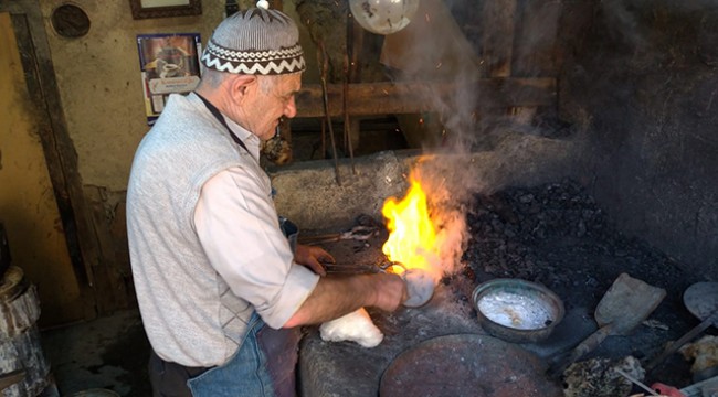 200 derecelik sıcakta, 66 yıldır orucunu tutuyor