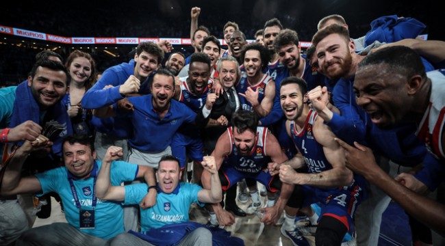 Anadolu Efes Final Four'da