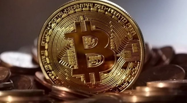 Bitcoin bir günde yüzde 10 değerlendi