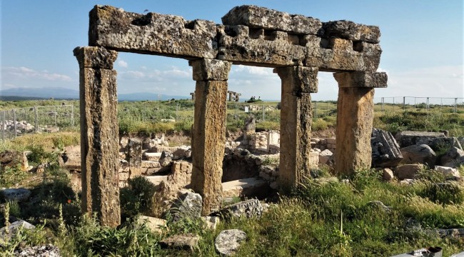 Blaundus Antik Kenti keşfedilmeyi bekliyor