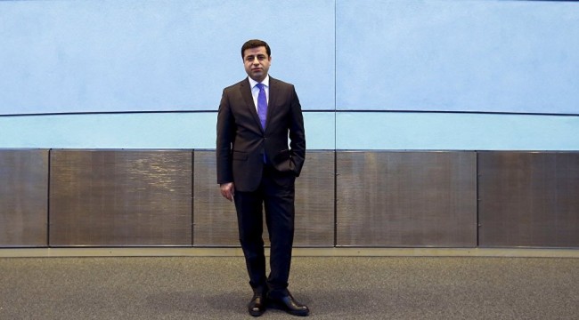 Demirtaş'ın 'devleti aşağıladığı' gerekçesiyle yargılandığı davada görevsizlik kararı