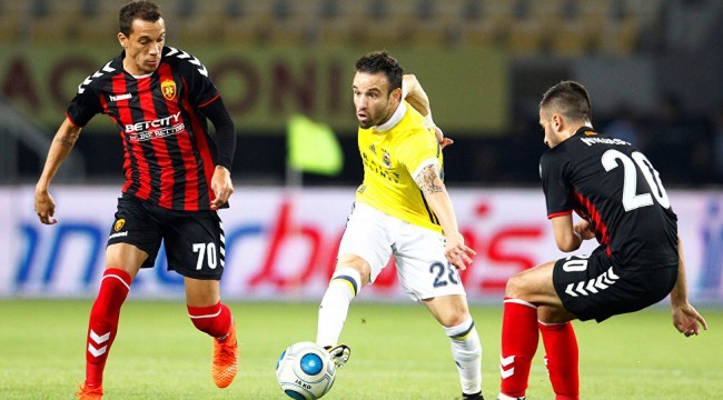 Fenerbahçeli Valbuena, sözleşmesindeki özel maddeden feragat etti