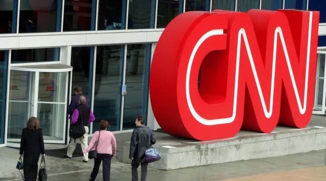 FT 'CNN Türk taraf tutuyor' haberi yaptı , İmamoğlu CNN'i Türkiye uzantısını denetlemeye çağırdı