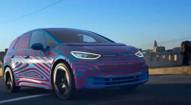 İlk elektrikli modelinin adı belli oldu!