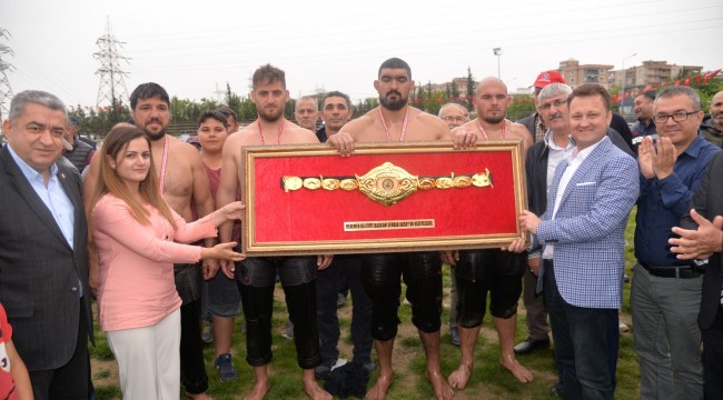 Menemen Ulukent 37.Yagli güreşleri 5 yıl aradan sonra tekrar başladı