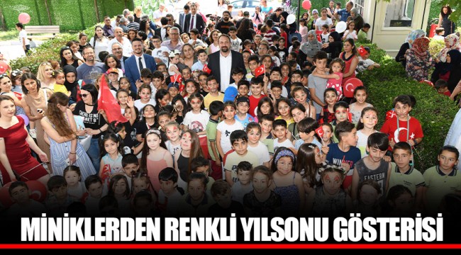 MİNİKLERDEN RENKLİ YILSONU GÖSTERİSİ