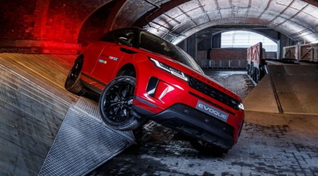 Range Rover Evoque'a elektrik 2025'te gelecek