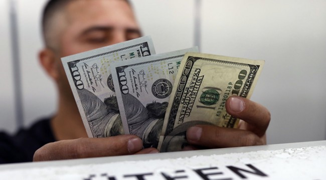 Reuters: Türk bankaları TL'yi desteklemek için 4.5 milyar dolar sattı