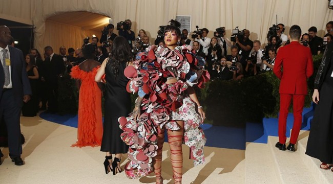 Rihanna bu kez kendi lüks markasını yaratıyor