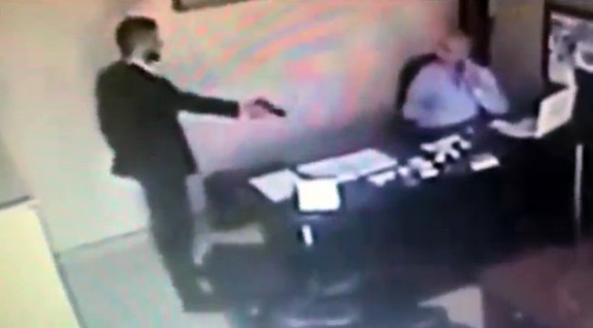 Silahlı kavga güvenlik kamerasında