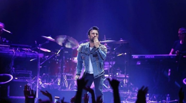Tarkan Moskova'da konser verdi