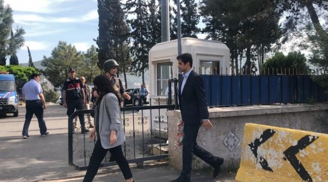 Terör örgütü PKK elebaşı Abdullah Öcalan'ın avukatları İmralı'ya gidiyor
