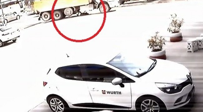 Yaşlı adamın hafriyat kamyonunun altında ezilme anı güvenlik kamerasında