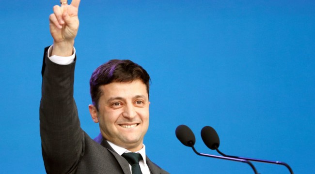 Zelenskiy, komedi ekibindeki arkadaşlarını üst düzey görevlere getiriyor