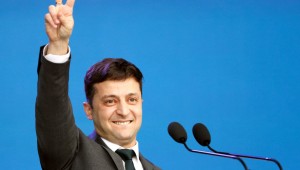 Zelenskiy, komedi ekibindeki arkadaşlarını üst düzey görevlere getiriyor