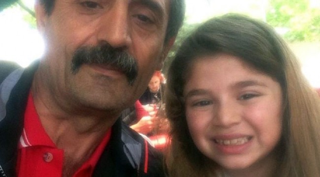 8 yaşındaki çocuğun su şişesinden alkol çıktı: 'Bayiden aldık, kapalıydı, şikayetçiyiz'