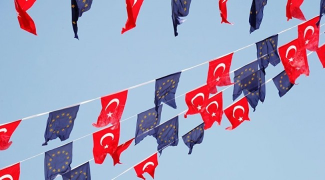 AB'ye 'Türkiye ile işbirliğine son ver' çağrısı