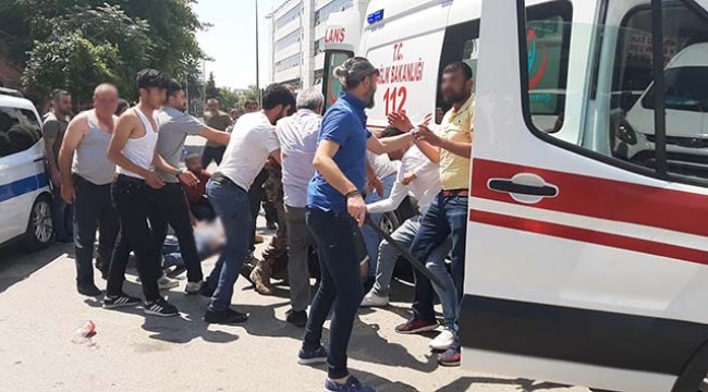 Adliye çıkışında ortalık savaş alanına döndü