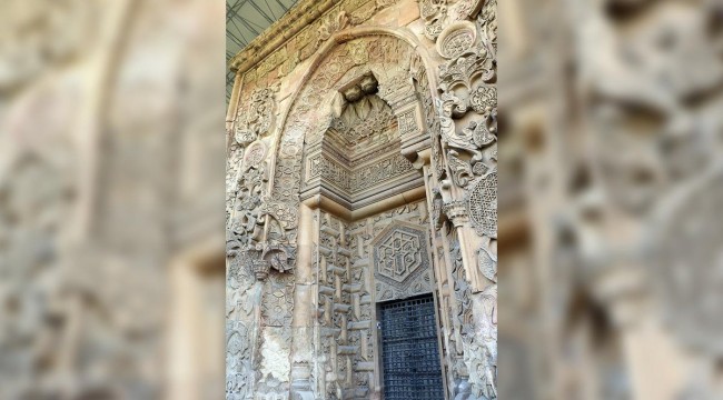 Anadolu’da bir erkek ve bir kadının birlikte inşa ettirdiği tek eser: Divriği Ulu Camisi