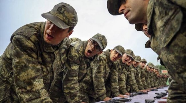 Askerlik süresi altı aya indi