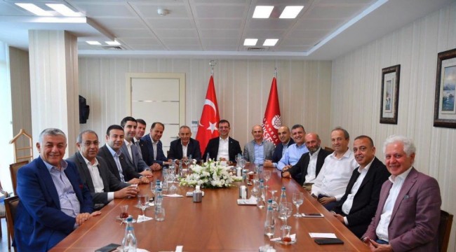 CHP'li Bekaroğlu'ndan İmamoğlu'nun toplantısına eleştiri: Aranızda bir tek kadın bile yok
