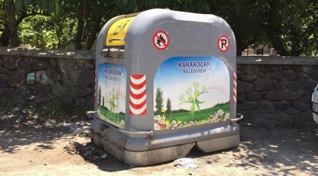 Evinin banyosunda doğum yaptı, bebeği ağlamasın diye halının altına koydu, cesedi çöpe attı