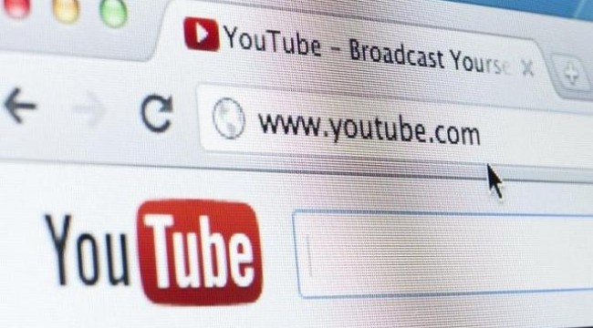 Evsiz bir kişiye diş macunlu bisküvi yediren YouTuber'a 15 ay hapis cezası