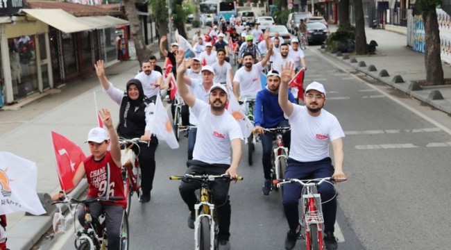 Gençler, Yıldırım için pedal çevirdi: Kankamızı İstanbul gençliği hak ettiği yere getirecektir