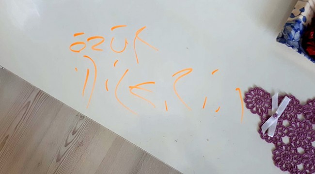 Hırsızdan özür yazısı