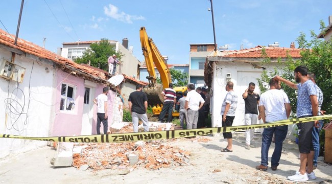 Malkara'da kazı çalışması başladı: 'Toprak altındaki odada 5 ton altın var' iddiası