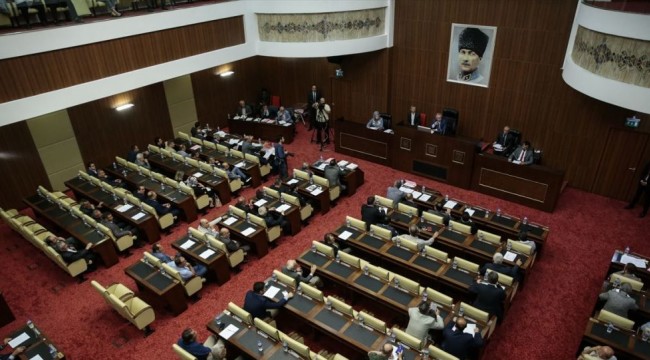 Öğrenciye su indirimi kararına karşı çıkan AK Partili Ölmez: 'AK Parti bunu kabul etse de ben 'hayır' diyorum'