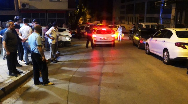 Otomobilini evinin önüne park eden komşusunu bıçakladı