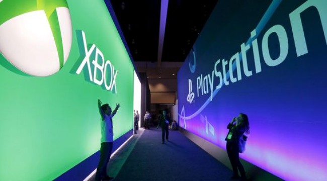 Sony ile Microsoft oyun için el sıkıştı