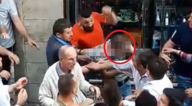 Taciz şüphelisini tekme tokat dövdüler