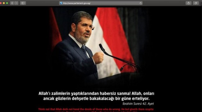 Türk hacker'lardan Mısır devlet sitelerine siber saldırı: Duruşmada ölen Mursi'nin fotoğrafını paylaştılar