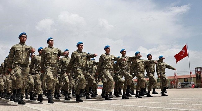 Yeni askerlik yasası Salı günü oylanacak