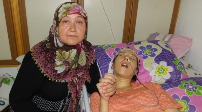 22 yaşındaki Elif karaciğer nakli olamazsa ölecek