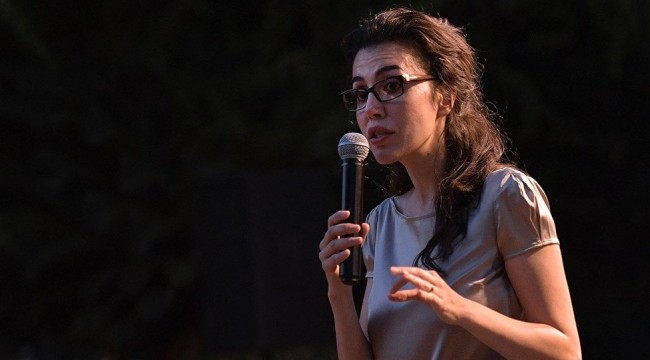 Azra Kohen'den Fi açıklaması: Utanç verici hale geldi izlerken kahroldum