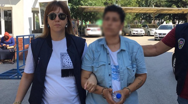 Çaldığı yüzüğü kuyumcuya gösterip, 'bundan var mı' diye sordu