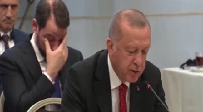 Erdoğan konuşurken Berat Albayrak böyle uyukladı