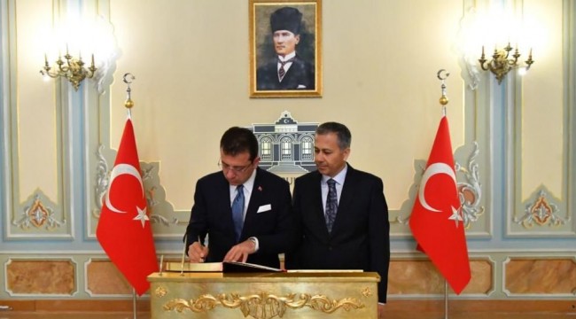 İstanbul Valiliği'nden Atatürk portresi açıklaması: Kesinlikle kasıt yok