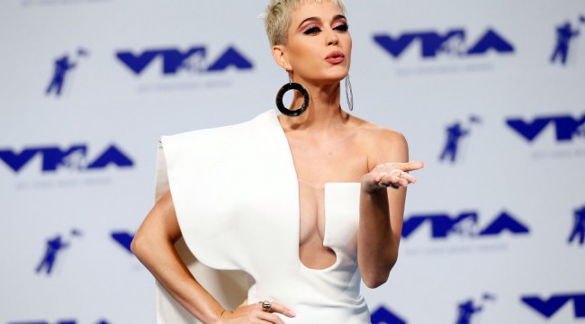 Katy Perry'nin 6 milyondan fazla satan şarkısı çalıntı çıktı