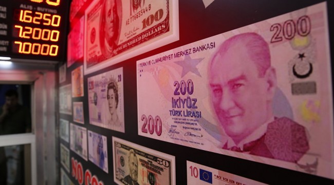 Merkez Bankası kararı sonrası 5.76'ya kadar yükselen Dolar/TL düşüşe geçti
