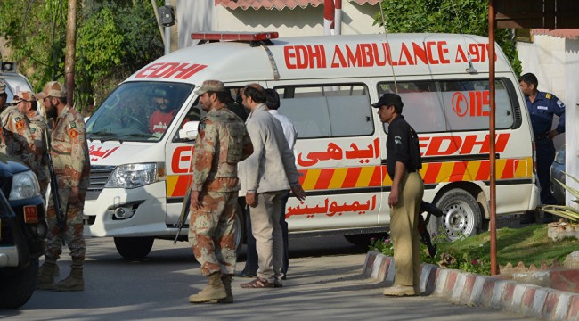 Pakistan'da hastane yakınında intihar saldırısı: 7 ölü, 26 yaralı