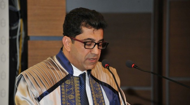 Rektör hasta kılığına girerek denetime çıktı: Personel 'Doktor yok, başka yere gidin' diye tersleyince hastaneyi kapattı