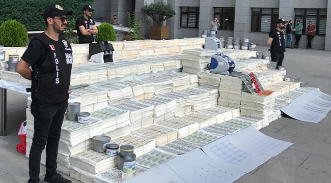 Tarihin en büyük sahte dolar operasyonunda ele geçirilenler sergilendi