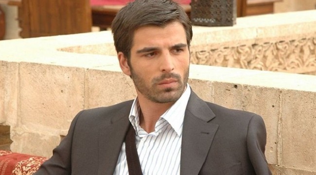 Türk bayrağı için 'Rıfkı cumhuriyetinin bayrağı değil mi bu?' diyen Mehmet Akif Alakurt hakkında soruşturma başlatıldı