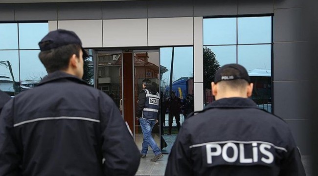 Uzungöl'de 'Kürdistan' yazılı atkıyla fotoğraf çektiren IKBY'li turistlere sınır dışı