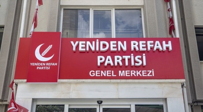 Yeniden Refah Partisi, tabelasını astı
